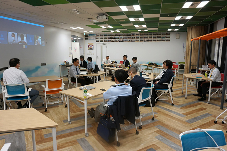 Online training scene by Yume ST and telework participants