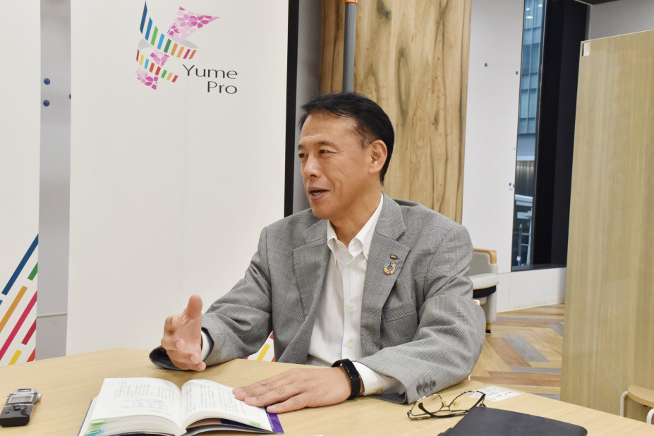 Yume Proについて語る横田CINO