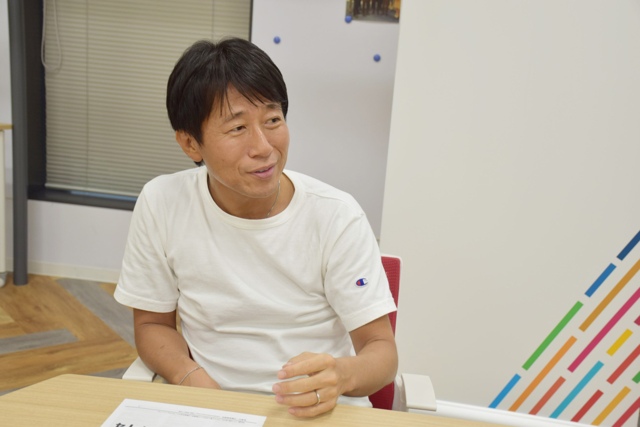 Yume STで対談取材を受ける守屋さん