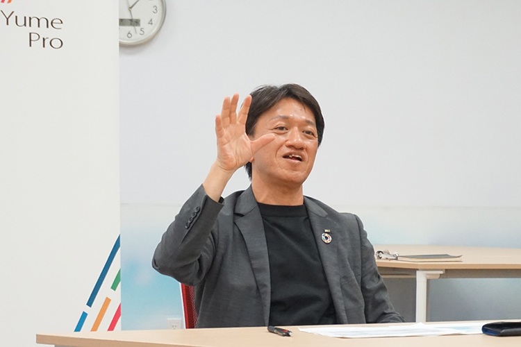 藤原執行役員（CINO兼CTO）の写真