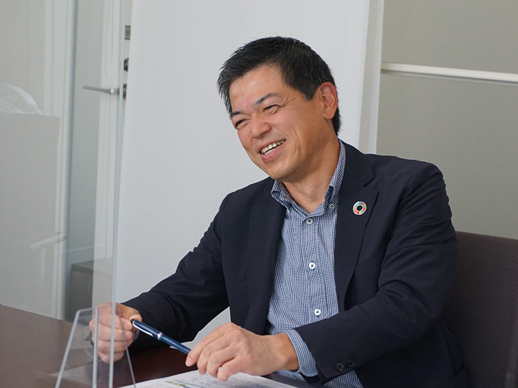 統合営業本部 マーケティング本部 鈴木 宣也本部長の写真