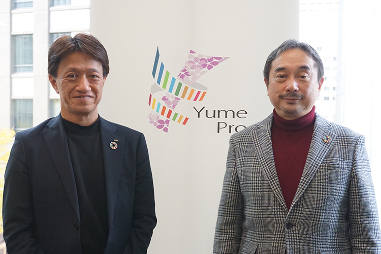 OKI 藤原執行役員 CINO兼CTO（左）、コーポレート本部 人事総務部 末岡チーフスペシャリスト（右）の写真