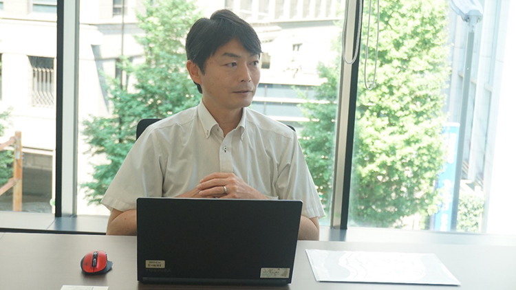 CFB開発部 鈴木部長の写真