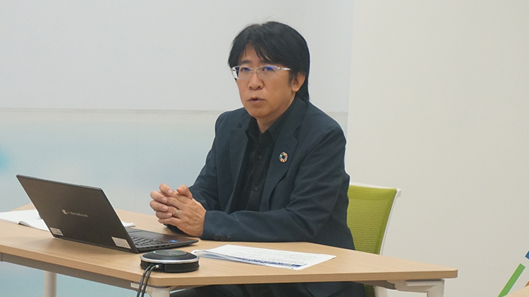 伊藤部長の写真