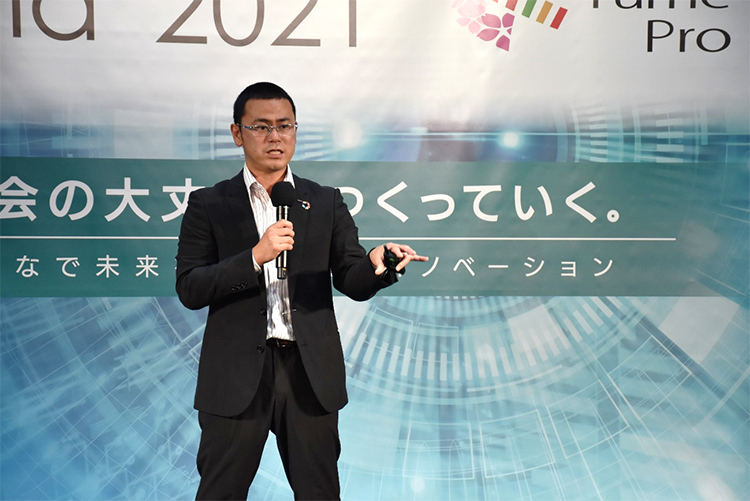 谷川チームマネージャーの写真