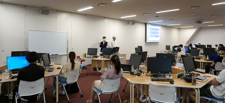 講義の様子の写真