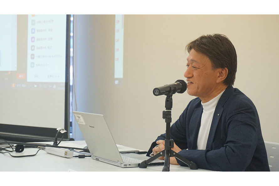 OKI藤原執行役員 CINO兼イノベーション事業開発担当による講演の様子の写真