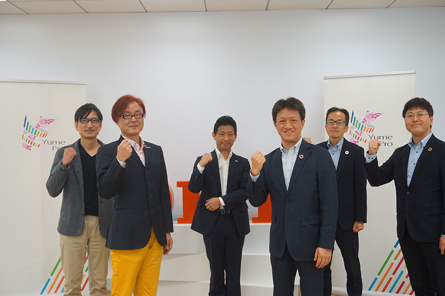 NTTコミュニケーションズ 友田主査、東出部門長、加藤担当課長、OKI 藤原CINO兼CTO、宇田川部長、安田の集合写真