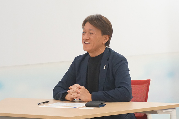 OKI 藤原常務理事の写真