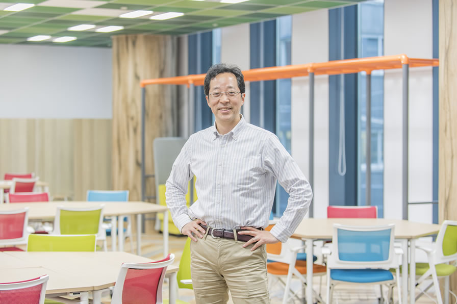 経営基盤本部 イノベーション推進部　福永 茂