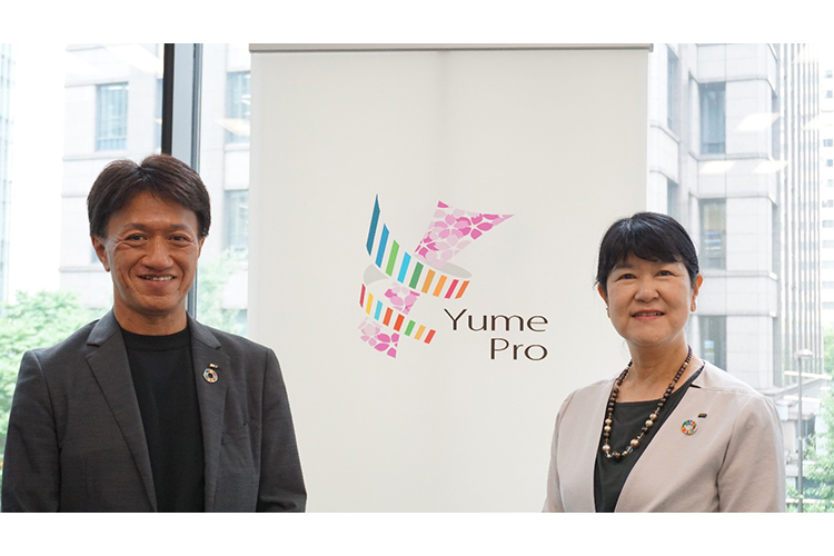藤原執行役員CINO兼CTO(左)、堀口社長(右)の写真